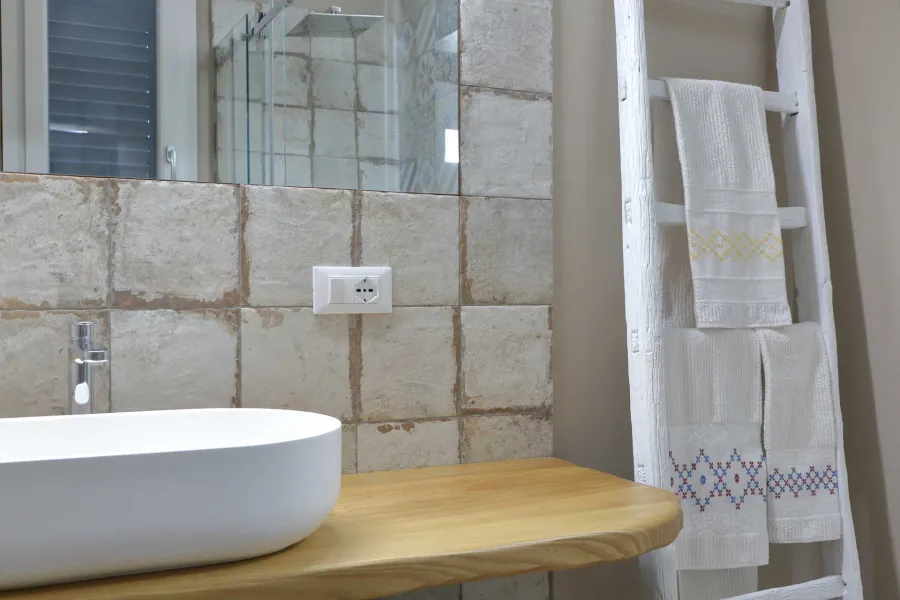 Ristrutturazione Villetta - Particolare del bagno