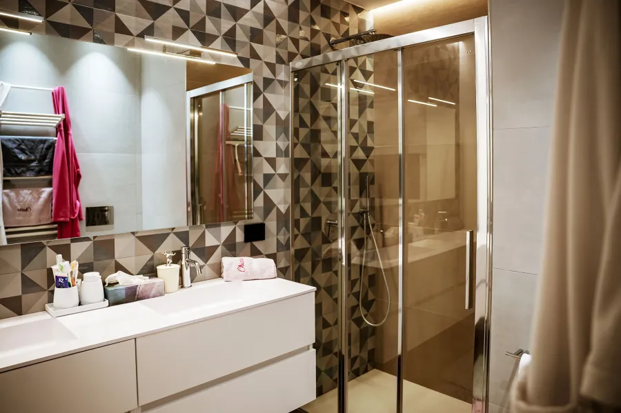 				Progetto per la ridistribuzione degli ambienti interni di un immobile sito a Castelbuono (PA) - Bagno